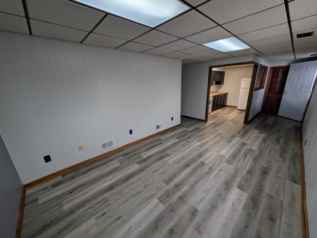 209 W Oak St unit 209 3, Ellettsville, IN 47429 - photo 5