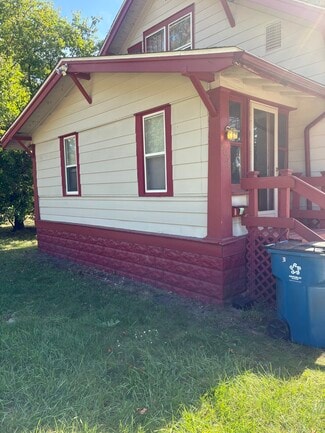 2030 Riordan St, Muskegon Heights, MI 49444