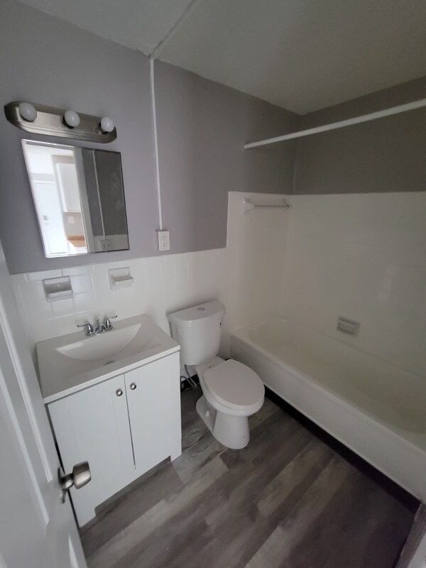 13420 Euclid Ave unit 13444-215, East Cleveland, OH 44112 - photo 7