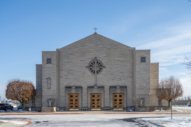 Weirton Madonna High School, Rankings & Reviews