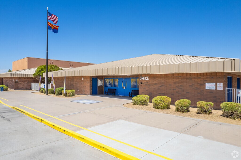 Nurturing young minds at Sky View Elementary School in Peoria.