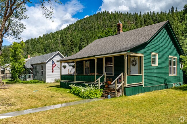 Missoula's craftsman homes often feature built-in cabinetry, hardwood floors.