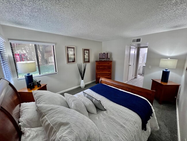 2B / 2B - 994 Sq.ft
