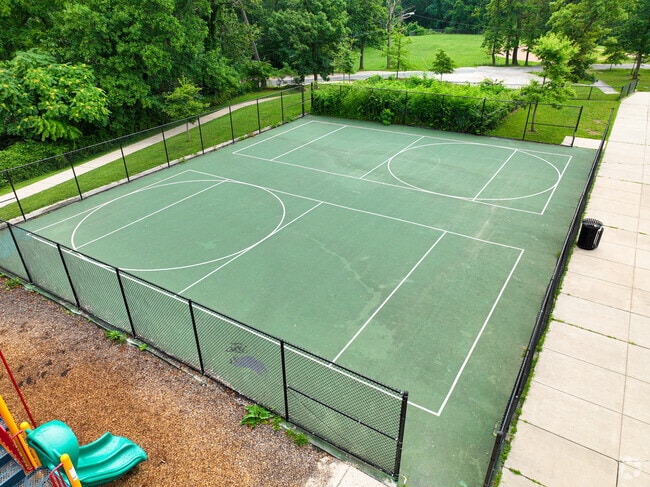 Stoneleigh Elementary offers athletic courts to keep its students active in Townson Circle.