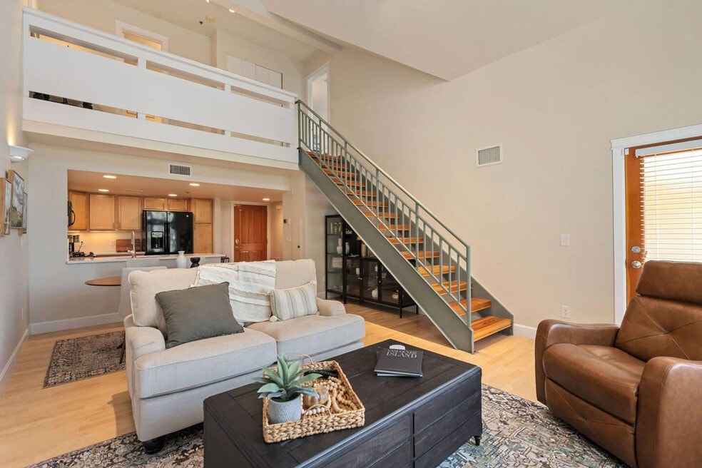 330 N Howes St unit ID1013091P, Fort Collins, CO 80521 - photo 1