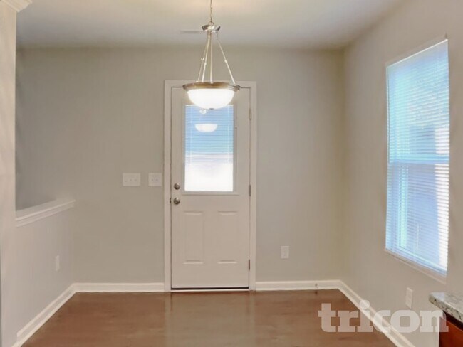 963 Bitting Hall Cir, Rural Hall, NC 27045 - photo 5