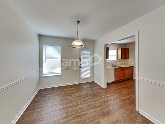 4509 Canipe Dr, Charlotte, NC 28269 - photo 5