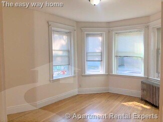 72 Kirkland St Unit 1, Cambridge, MA 02138