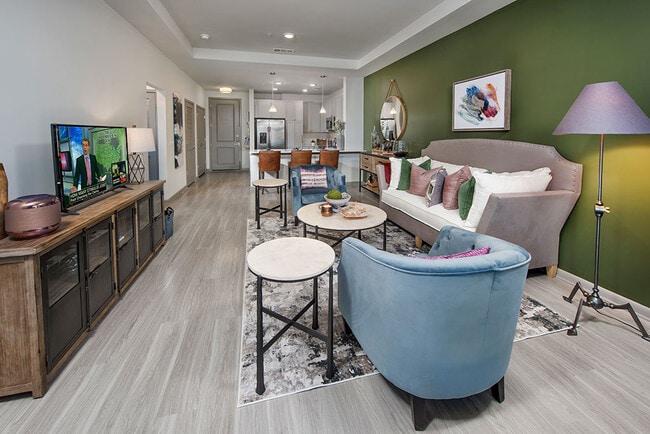 Linq at North Springs, Sandy Springs, GA 30328 - photo 7