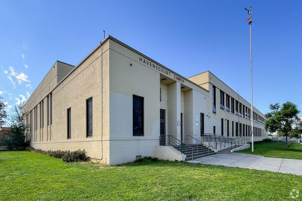 Roots International Academy is an amazing, inspiring, passionate place of learning in Oakland.