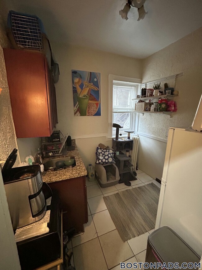107 Gordon St Unit 2, Boston, MA 02135