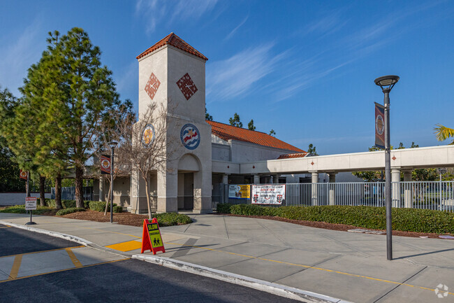 Entrance of Ladera Elementary School.