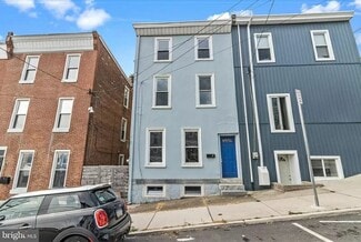 214 Hermitage St, Philadelphia, PA 19127