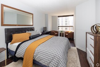 422 E Ohio St, Chicago, IL 60611