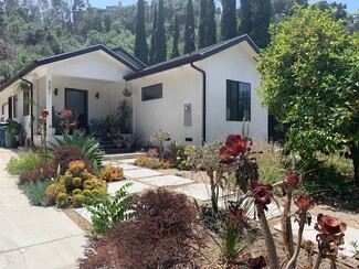582 Pullman St, Los Angeles, CA 90042