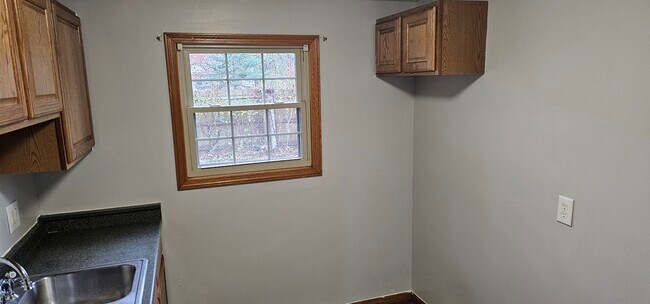 1109 State St unit 1, Grafton, OH 44044 - photo 6