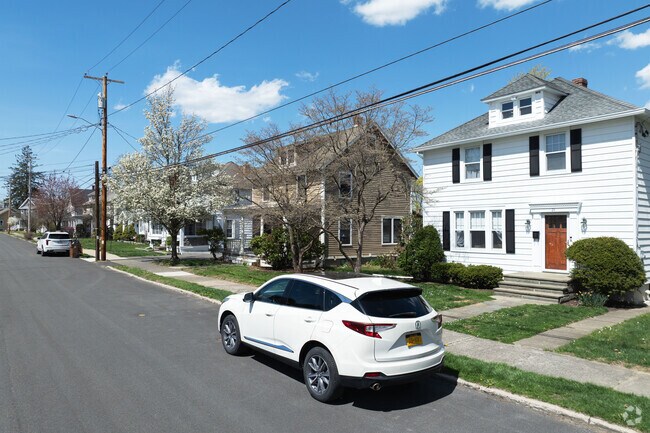 American Foursquare homes line the streets in Kingston Township.
