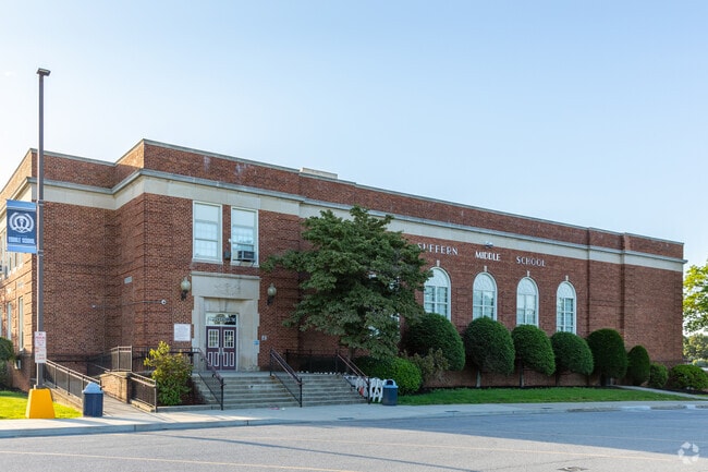 Suffern Middle School serves students in grades 6-8.