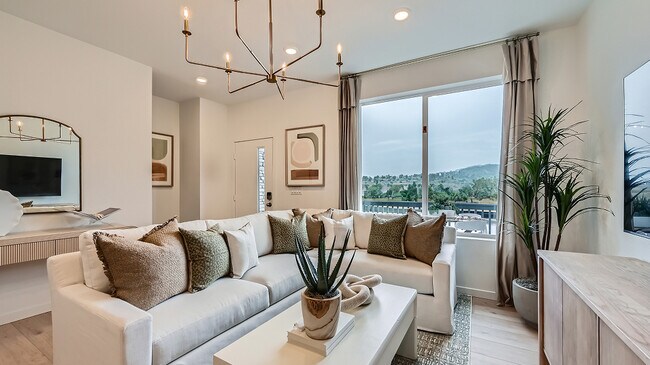 8987 Yellowcress St, Littleton, CO 80125 - photo 5