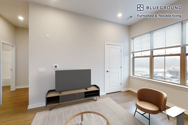 332 Halstead Ave unit FL2-ID2985A, Harrison, NY 10528 - photo 2