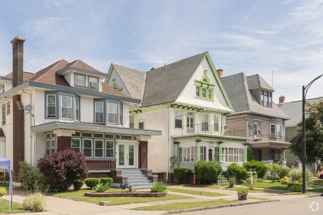 Homes in MLK Park on average sell after 68 days on the market.