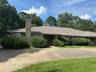 1427 W Fairmont St, Longview, TX 75604