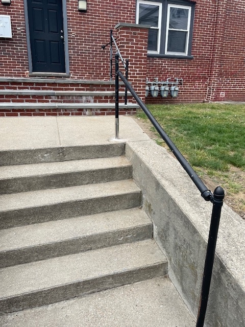 10 Dickinson Ave unit 1st Floor, North Providence, RI 02904 - photo 1