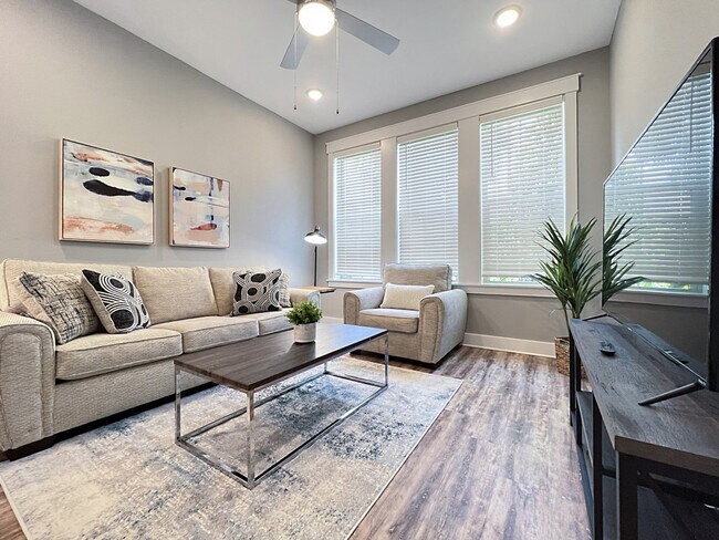 4310 W Spruce St unit ID1050953P, Tampa, FL 33607 - photo 3