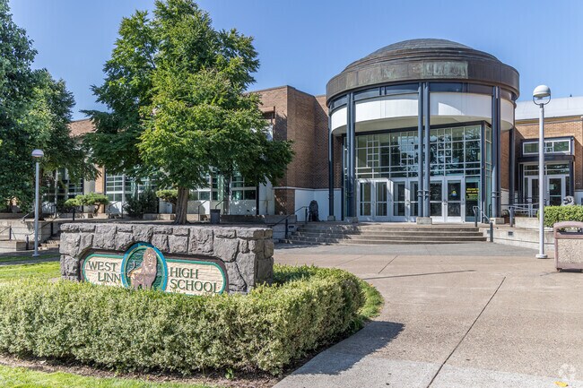 West Linn High School is a public high school serving West Linn OR.