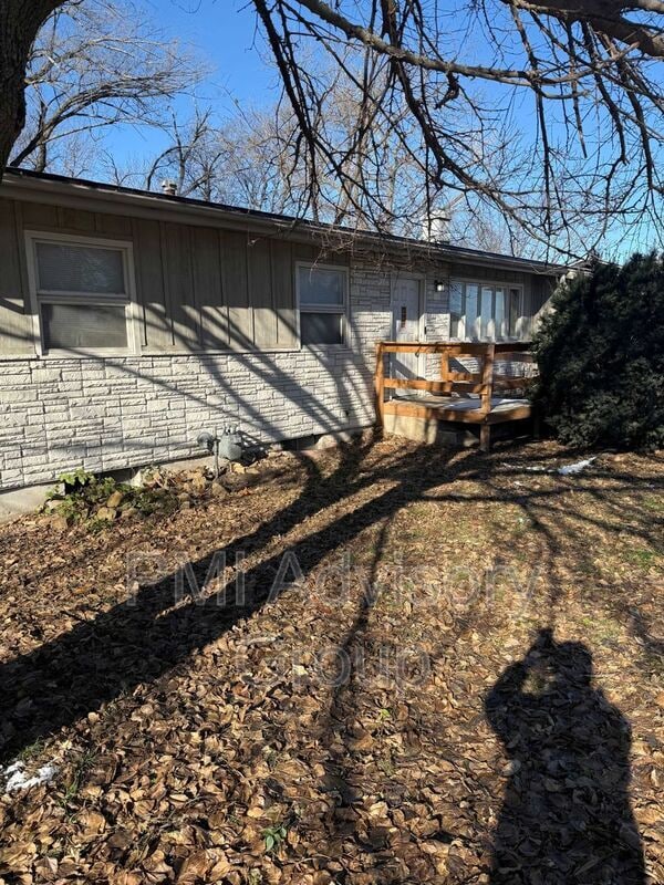 3105 SE Adams St, Topeka, KS 66605