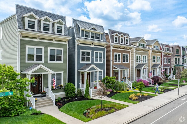 Many homes in East End are Townhouses.