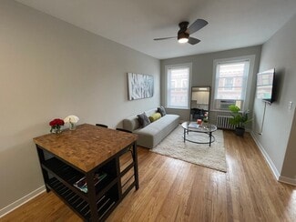 3248 N Pulaski Rd Unit 212, Chicago, IL 60641