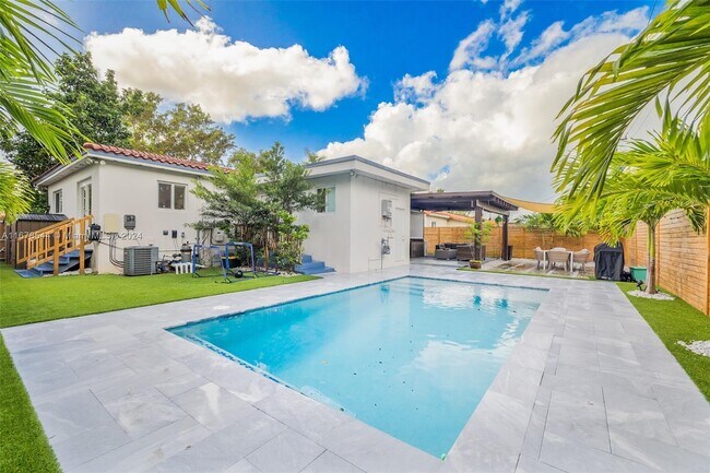 6017 SW 14th St, West Miami, FL 33144 - photo 2