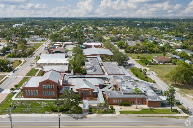 Bonita Springs Elementary School in Bonita Springs earns a 5 out of 10 in testing scores.