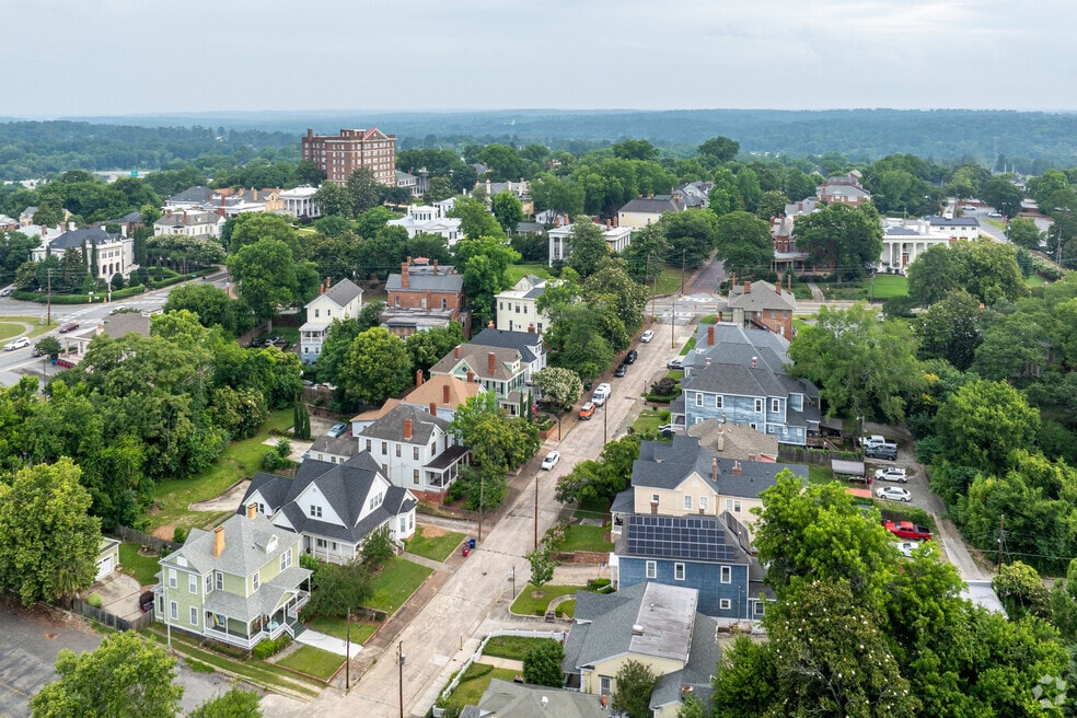 InTown_554886_LC_061825_FINAL