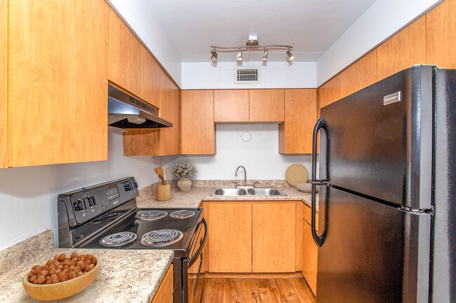 Atwater, Phoenix, AZ 85020 - photo 3