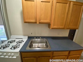 157 Summer St Unit 1F, Somerville, MA 02143