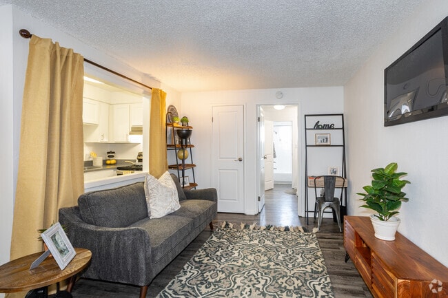 1BR, 1BA - 550SF - Living Room