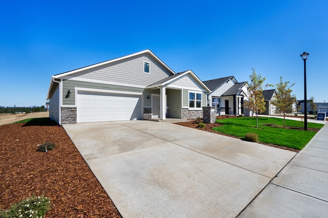 03-Front of home.jpg