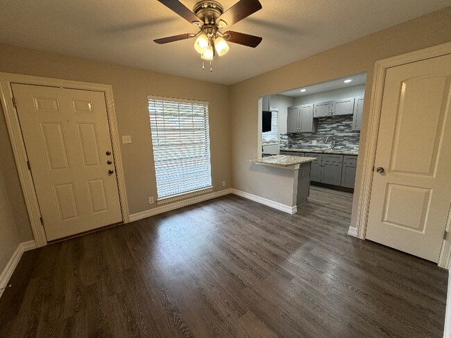 1232 E Live Oak Rd unit 1, Schertz, TX 78154 - photo 7