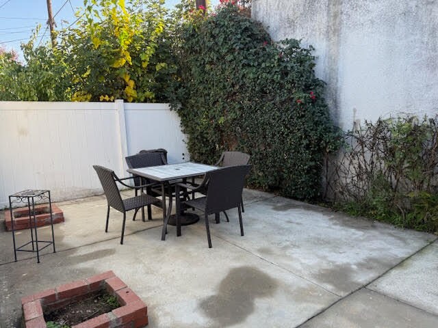 1132 E Harvard St unit B, Glendale, CA 91205 - photo 2