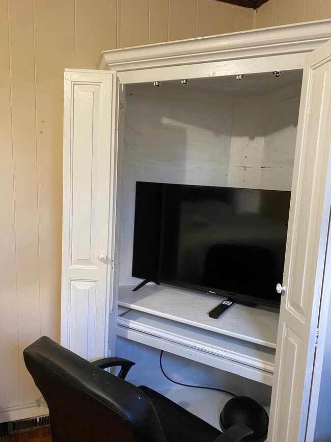 41 Essex Rd unit 1, Milton, MA 02186 - photo 5