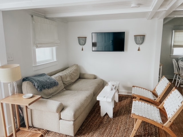 8 71st St, Newburyport, MA 01950 - photo 1