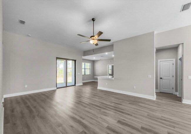 1237 E Price Blvd unit 37991818, North Port, FL 34288 - photo 5