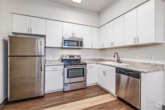 430 E Elm St, Springfield, MO 65806