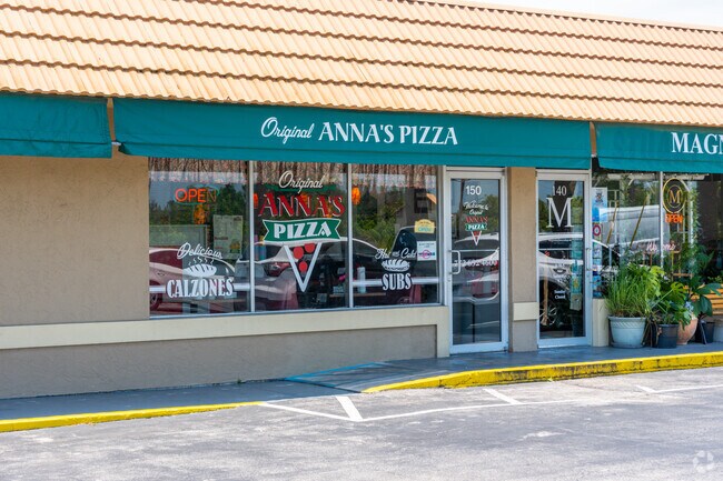 Exterior of Anna's pizza, serving Rio residents whole pies or pizzas by the slice.