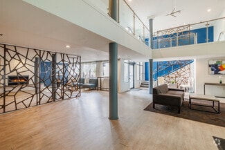 2450 Aurora Ave N, Seattle, WA 98109