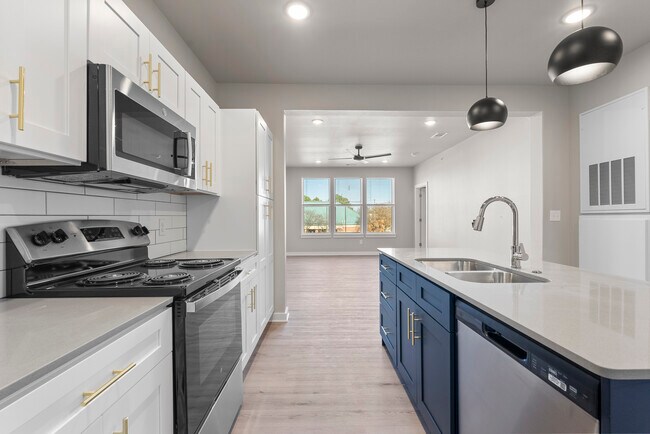 Centerstone Market + Lofts, Conway, AR 72034 - photo 4