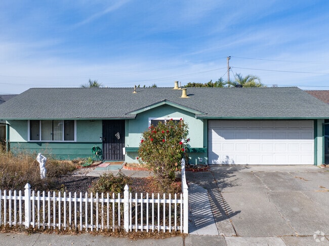 Single-story ranch homes with picket fences are common in North Vallejo.