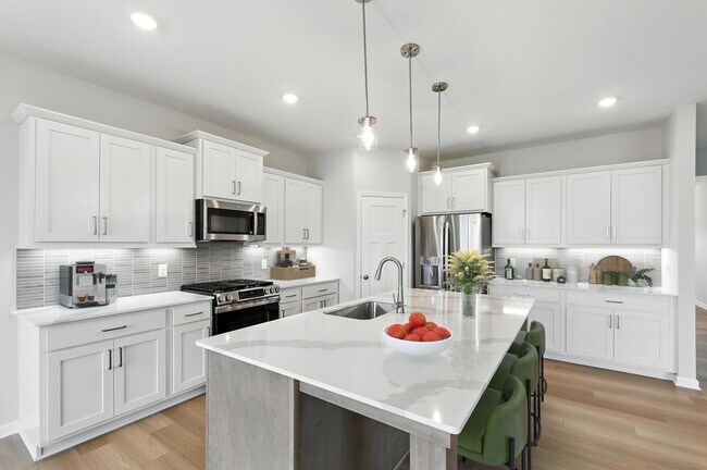 1904 Sparrow Dr, Shakopee, MN 55379 - photo 5